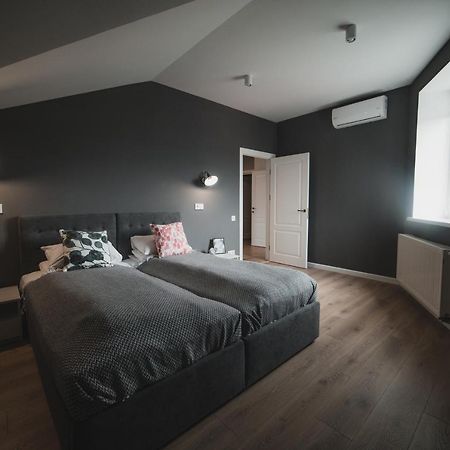 Kostjukowski Apartments Mudroho 12 V Lvov Exteriér fotografie